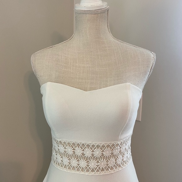 EUC Lulu’s Off White Worth the Waist Knit Mini - Picture 3 of 9